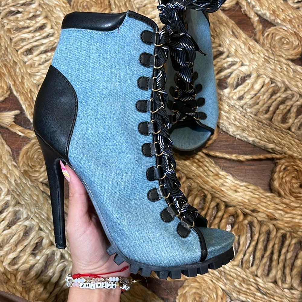 Jeans high heels open boot ( shoedazzle )